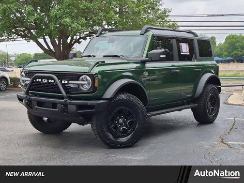 Eruption Green Metallic 2023 Ford Bronco Wildtrak