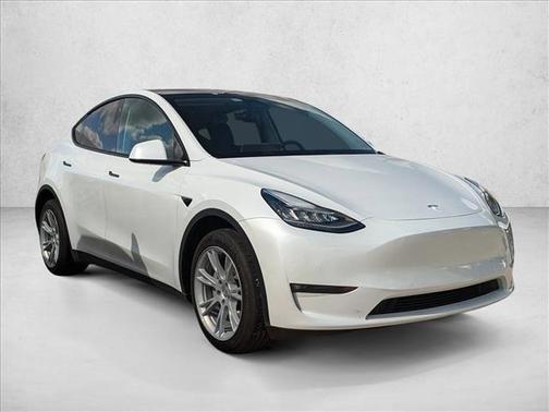 2022 Tesla Model Y Long Range Dual Motor All-Wheel Drive