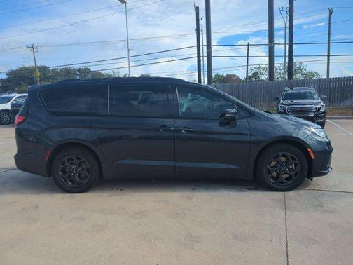 Maximum Steel Metallic Clearcoat 2021 Chrysler Pacifica Hybrid Touring L