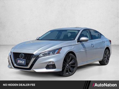 Brilliant Silver Metallic 2022 Nissan Altima Platinum Intelligent AWD