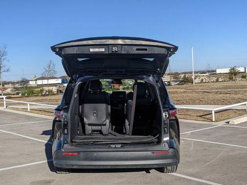 2022 Toyota Sienna XLE