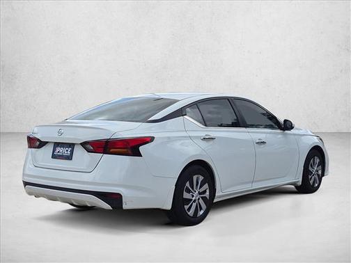 Glacier White 2022 Nissan Altima S FWD