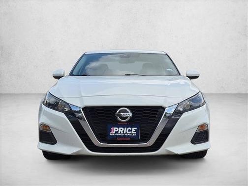 Glacier White 2022 Nissan Altima S FWD