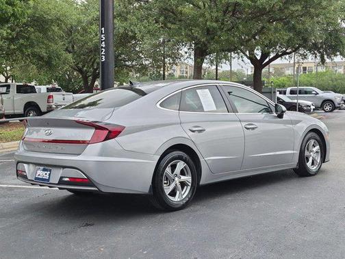 2023 Hyundai SONATA SE