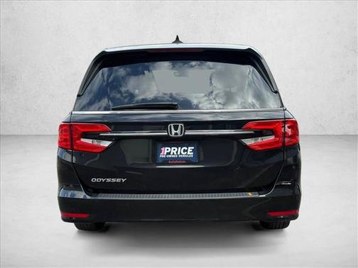 Crystal Black Pearl 2024 Honda Odyssey EX-L
