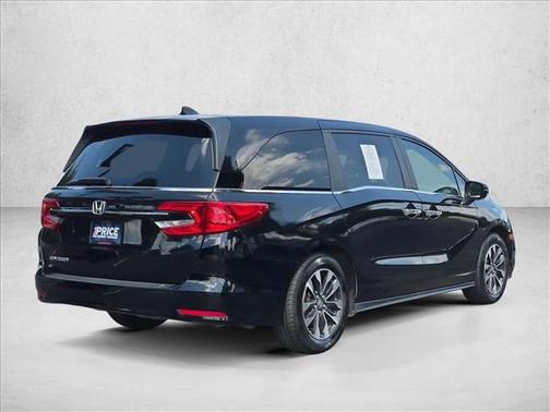 Crystal Black Pearl 2024 Honda Odyssey EX-L