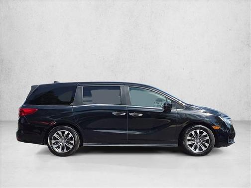 Crystal Black Pearl 2024 Honda Odyssey EX-L