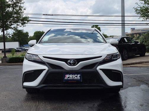 White 2022 Toyota Camry SE