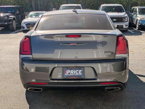 2023 Chrysler 300 S