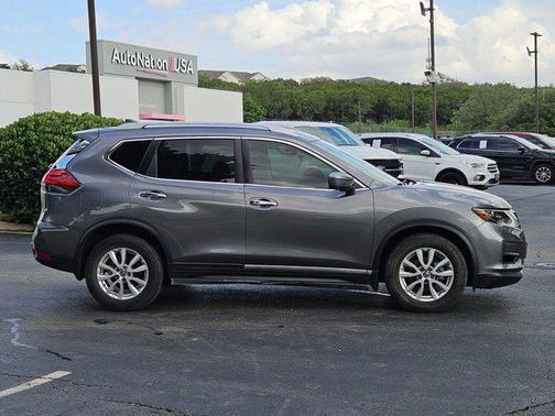 Gun Metallic 2017 Nissan Rogue SV