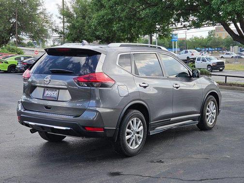 Gun Metallic 2017 Nissan Rogue SV