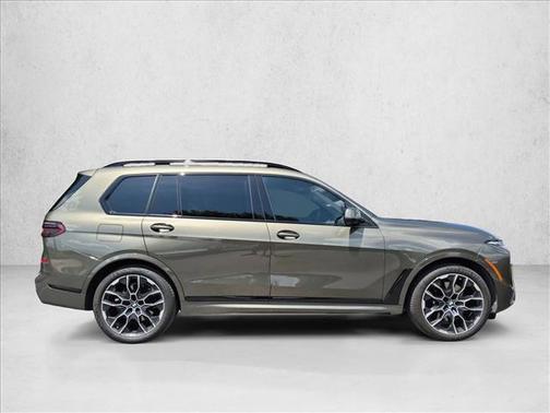 Black Sapphire Metallic 2023 BMW X7 M60i