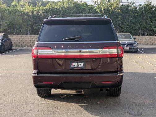 2018 Lincoln Navigator Black Label