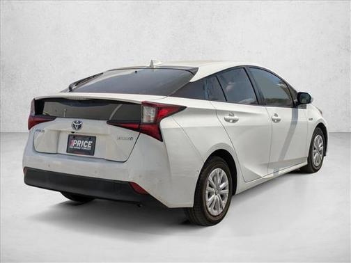 2021 Toyota Prius LE