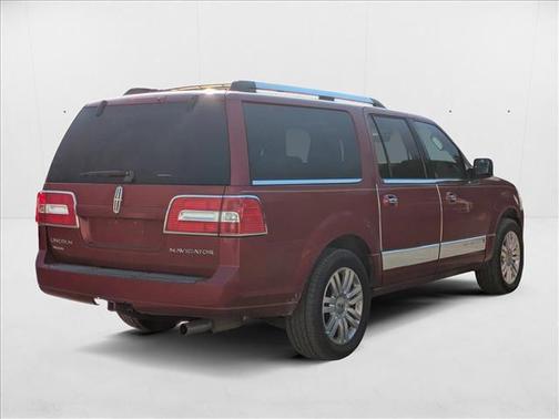 2014 Lincoln Navigator Base