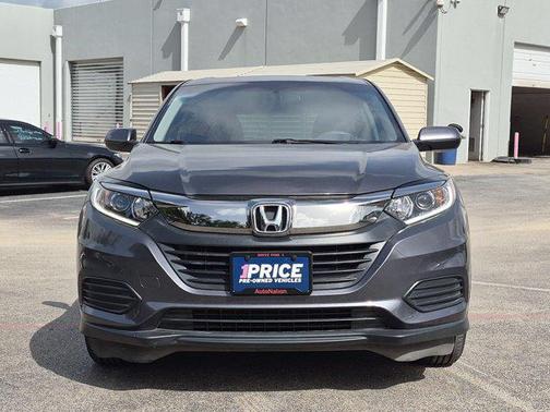 Modern Steel Metallic 2019 Honda HR-V LX