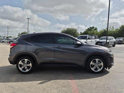 Modern Steel Metallic 2019 Honda HR-V LX