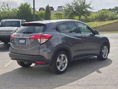 Modern Steel Metallic 2019 Honda HR-V LX