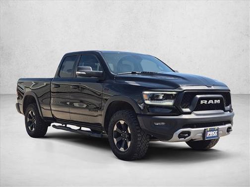 Diamond Black Crystal Pearlcoat 2019 RAM 1500 Rebel