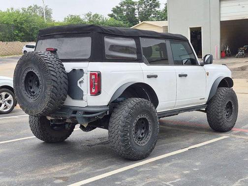 Oxford White 2022 Ford Bronco Badlands