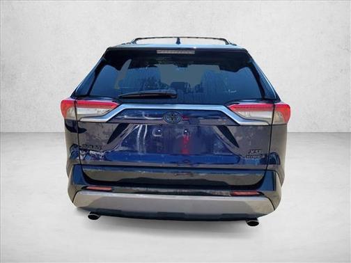 2021 Toyota RAV4 Hybrid SE