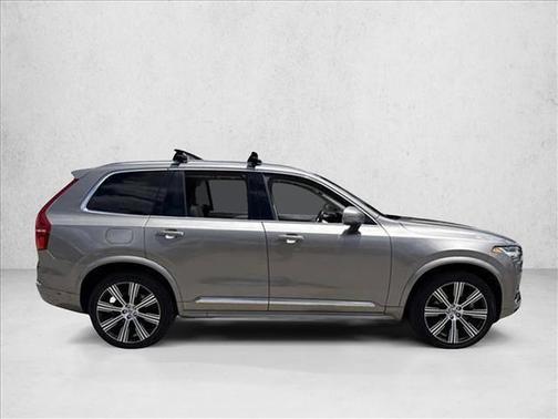 2022 Volvo XC90 T6 Inscription