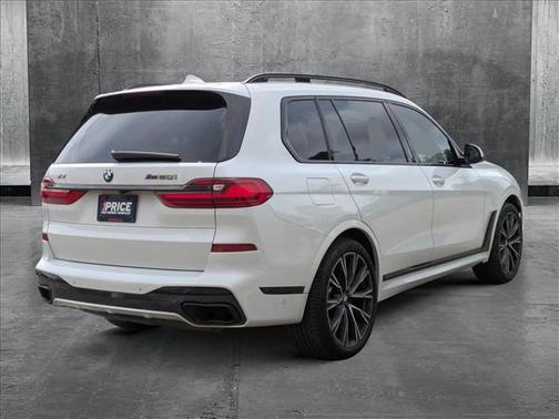 2022 BMW X7 M50i