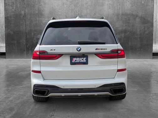 2022 BMW X7 M50i