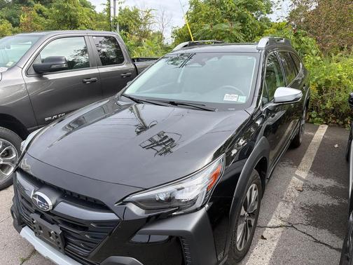 Crystal Black Silica 2024 Subaru Outback Touring