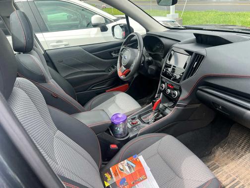 Crystal Black Silica 2024 Subaru Forester Sport