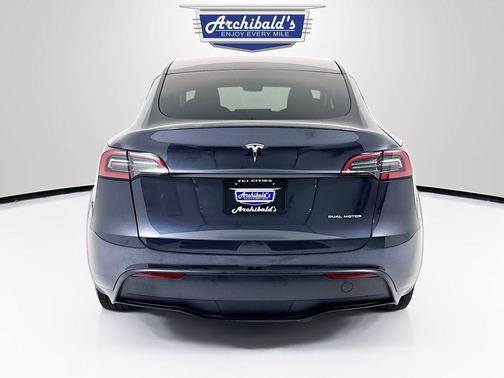 2024 Tesla Model Y Long Range Dual Motor All-Wheel Drive