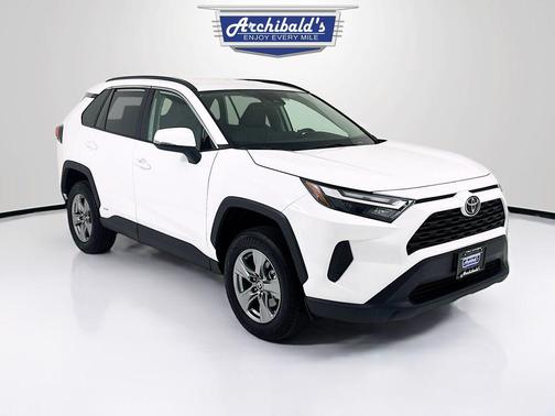 Ice Cap 2025 Toyota RAV4 Hybrid XLE