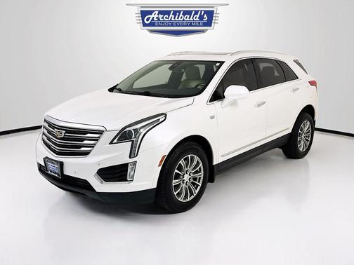 Crystal White Tricoat 2018 Cadillac XT5 Luxury