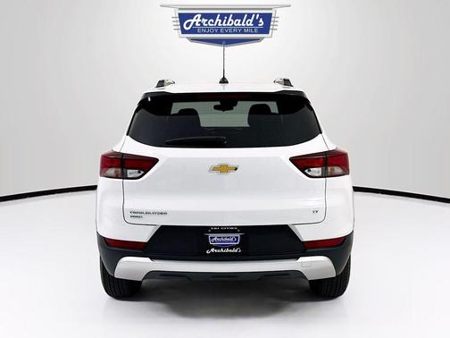 Summit White 2023 Chevrolet Trailblazer LT