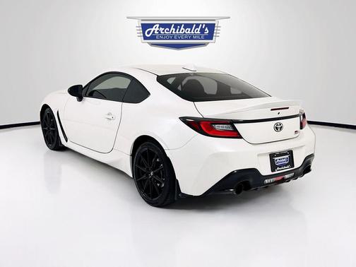 Halo 2023 Toyota GR86 Premium