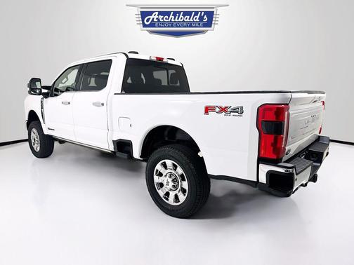 Oxford White 2023 Ford F-350 King Ranch