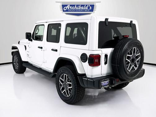2024 Jeep Wrangler 4-Door Sahara 4x4