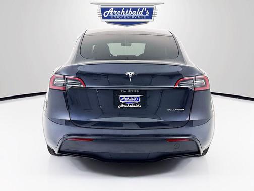 2024 Tesla Model Y Long Range Dual Motor All-Wheel Drive