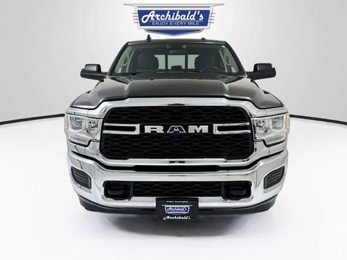 Granite Crystal Metallic Clearcoat 2020 RAM 2500 Tradesman Crew Cab 4x4 6'4' Box