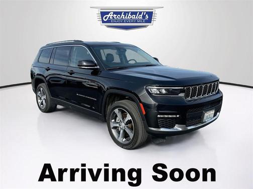Diamond Black Crystal Pearlcoat 2023 Jeep Grand Cherokee L Limited