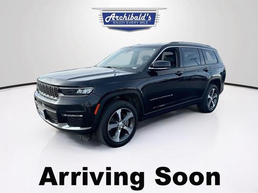 Diamond Black Crystal Pearlcoat 2023 Jeep Grand Cherokee L Limited