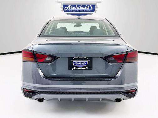 2020 Nissan Altima SR Intelligent AWD