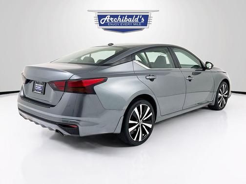 2020 Nissan Altima SR Intelligent AWD