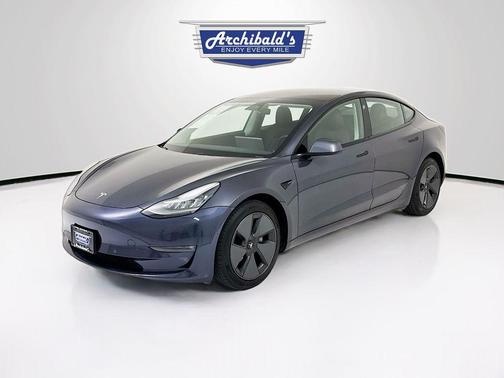 Midnight Silver Metallic 2021 Tesla Model 3 Long Range