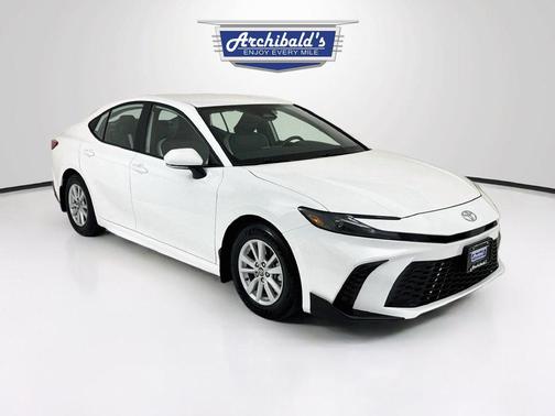 Ice Cap 2026 Toyota Camry SE