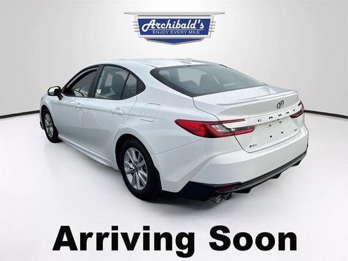 Ice Cap 2026 Toyota Camry SE