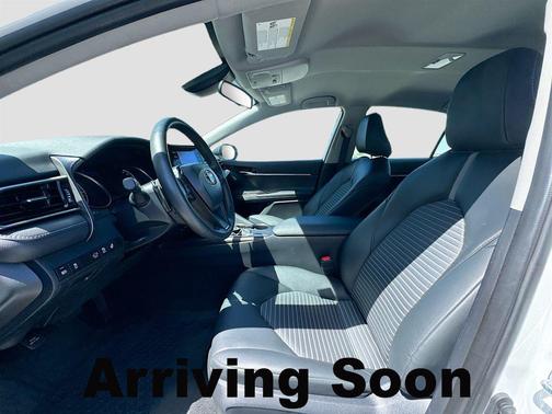 Ice Cap 2024 Toyota Camry SE