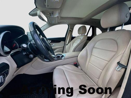 Polar White 2018 Mercedes-Benz GLC 300 4MATIC