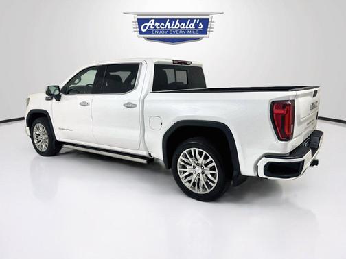 White Frost Tricoat 2019 GMC Sierra 1500 Denali