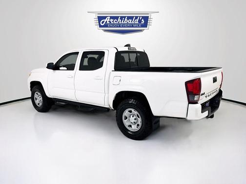 White 2022 Toyota Tacoma SR